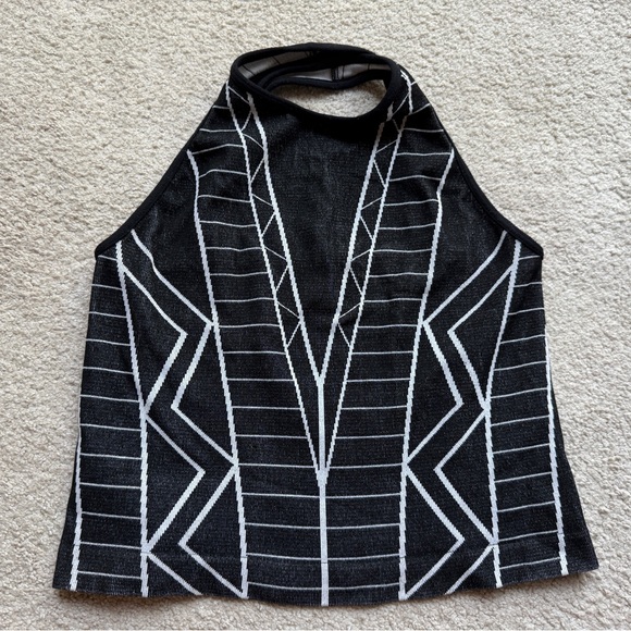 Womens BCBGeneration Black White Pattern Crop Knit Tank Top BCBG Sleeveless M/L - Picture 9 of 12